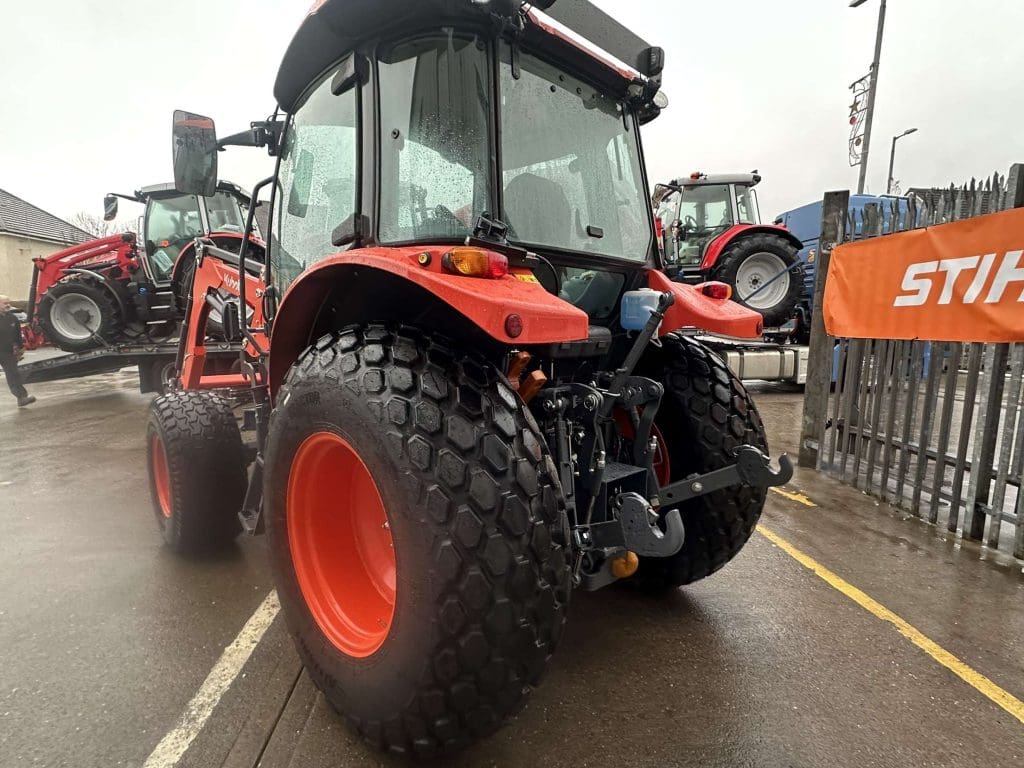 Kubota M4063 – image 5