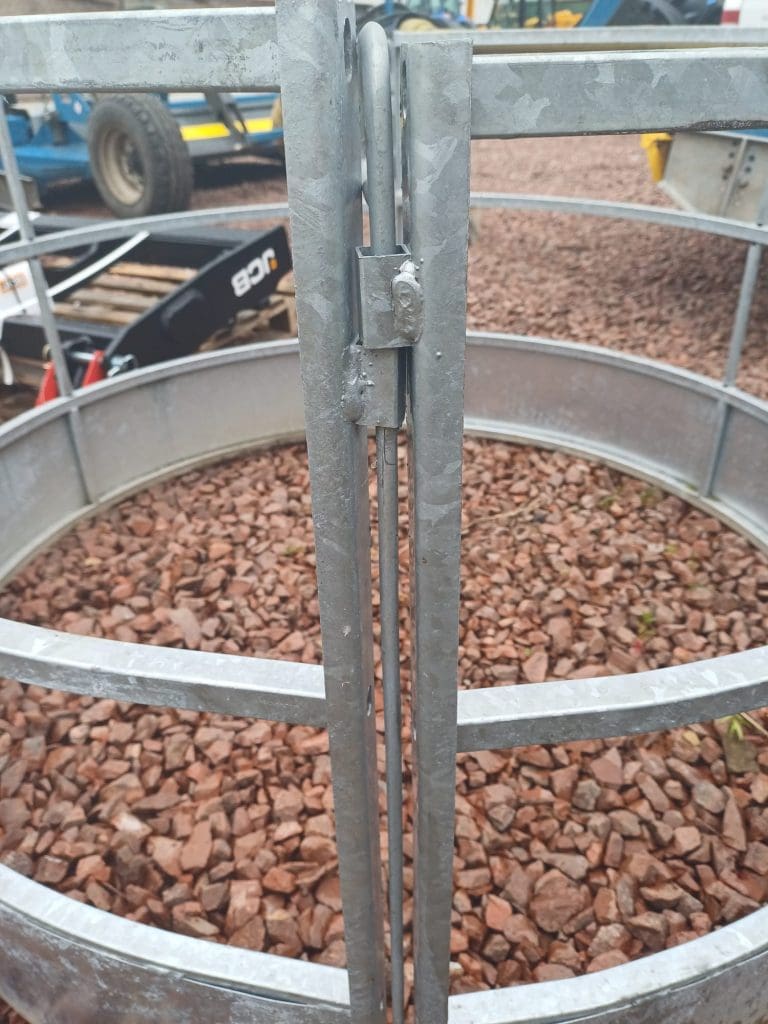 Glendale H Sheep Feed Ring – image 2