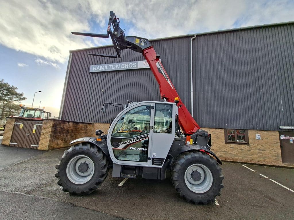 Massey Ferguson 7038 – image 2
