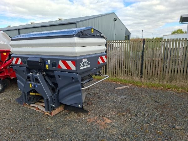 Sulky fert spreader – image 2